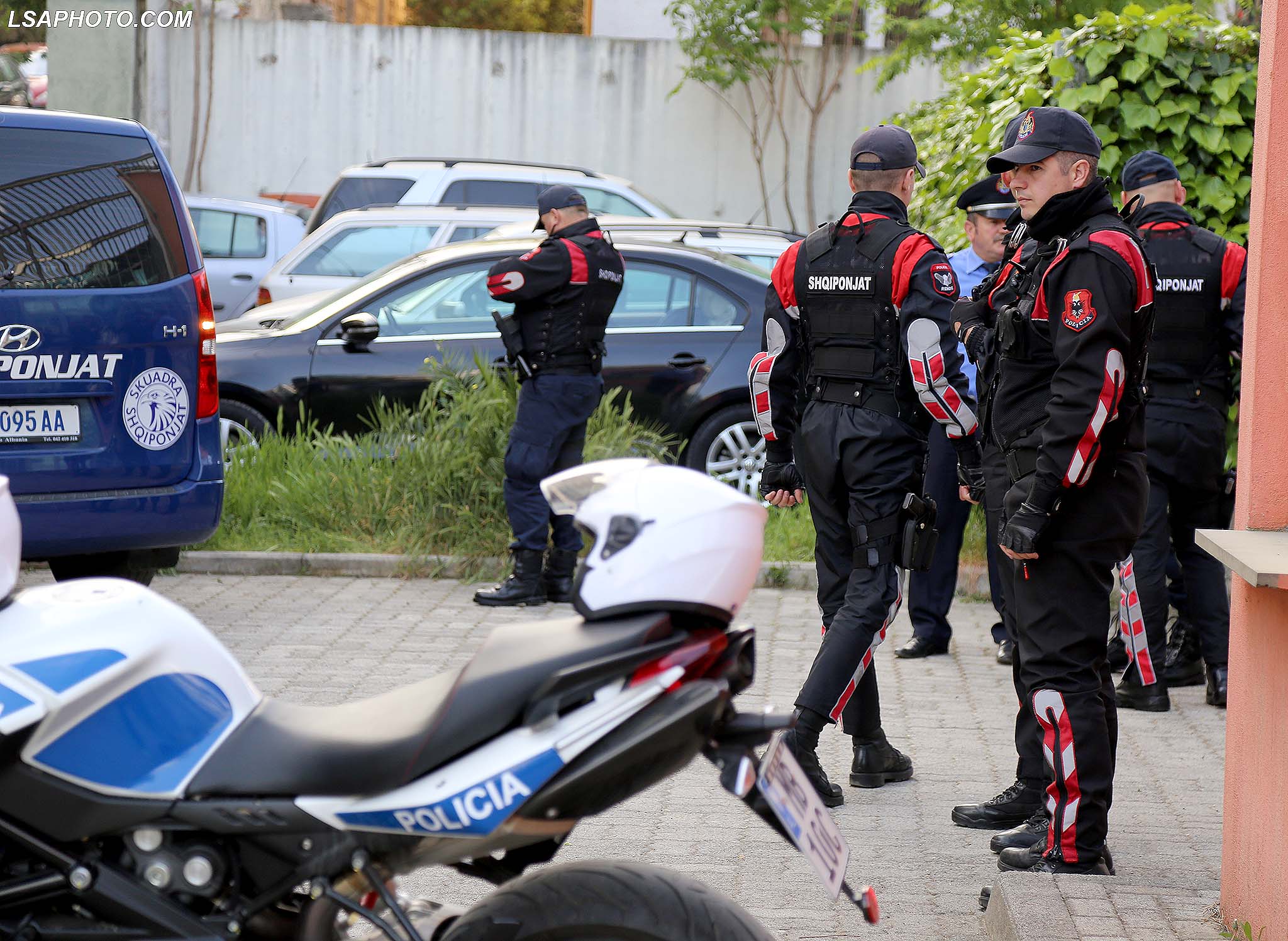 MASAT PER SHULLAZIN NE GJYKATE- /r/n/r/nSHULLAZI IN COURT -