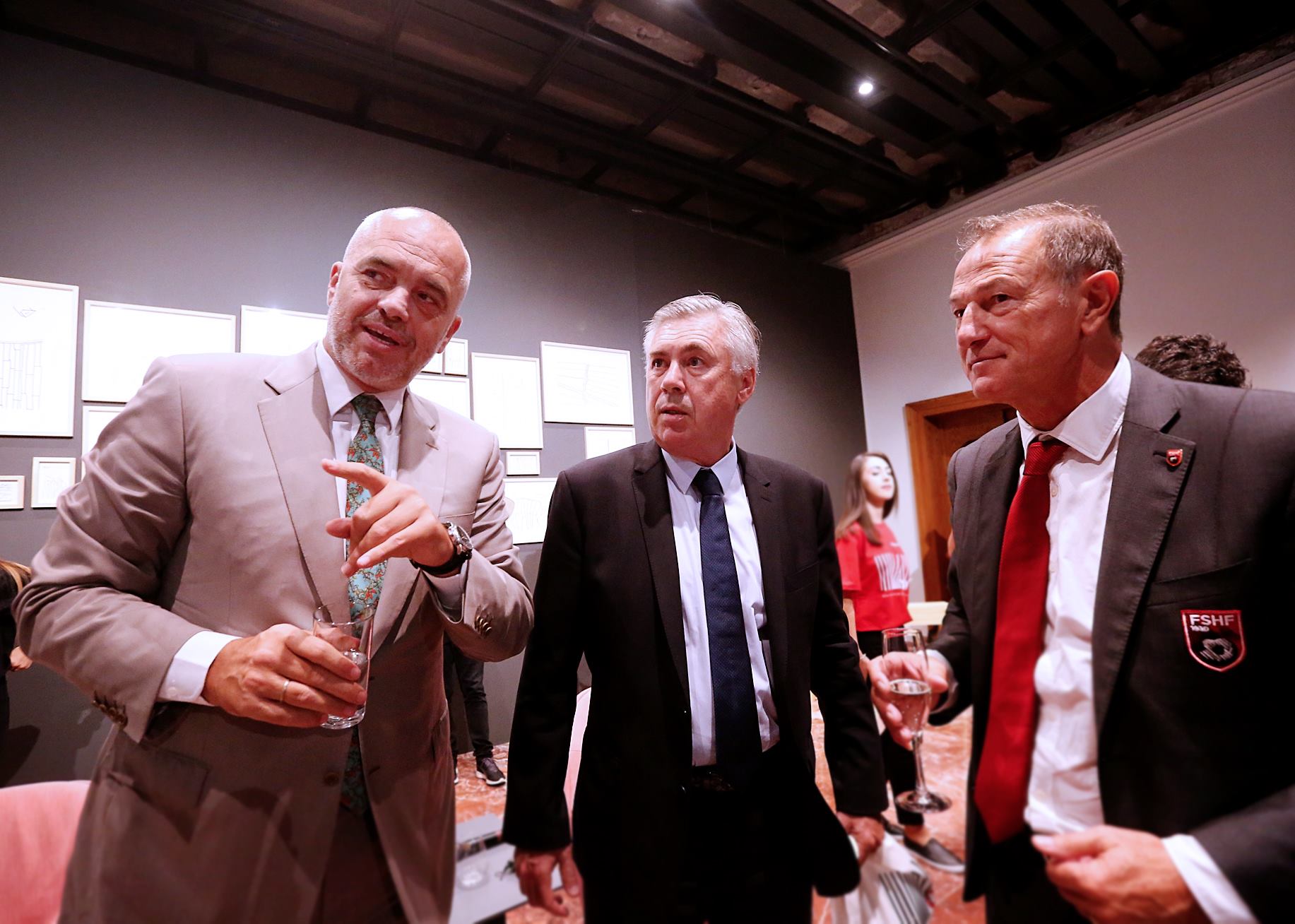 14188210_10153983403736523_1715165651365379262_o