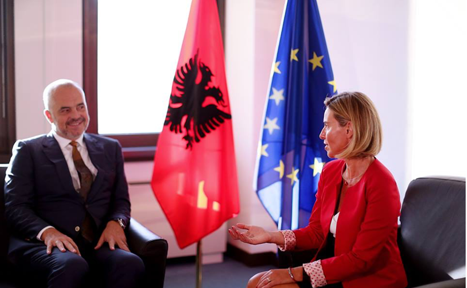 14222367_649049215255989_5111669188260759142_n