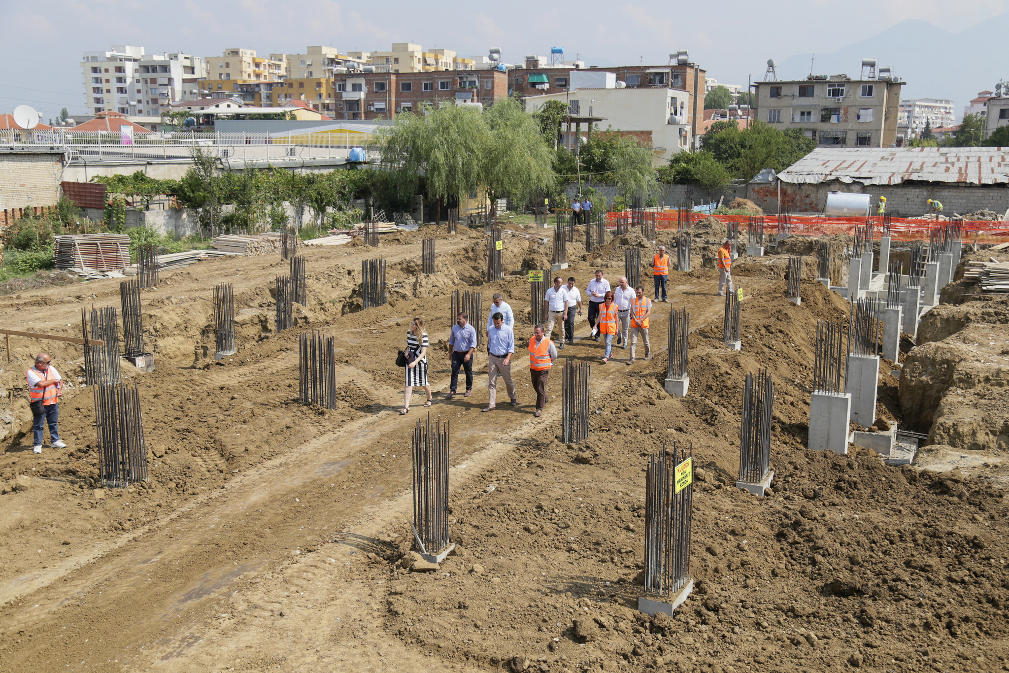 Veliaj per shkollen e re ne Kombinat (5)