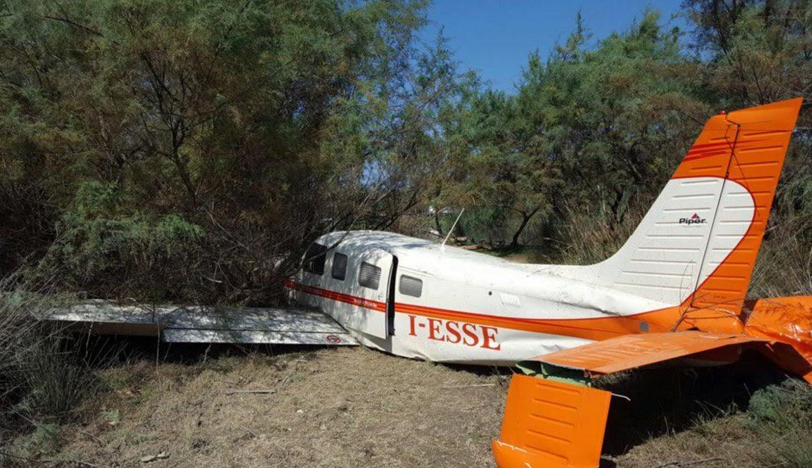 Në foto: Avioni i rrëzuar sot në Ishëm