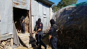 miklovan-parubi-gjate-arrestimit-2-600x338