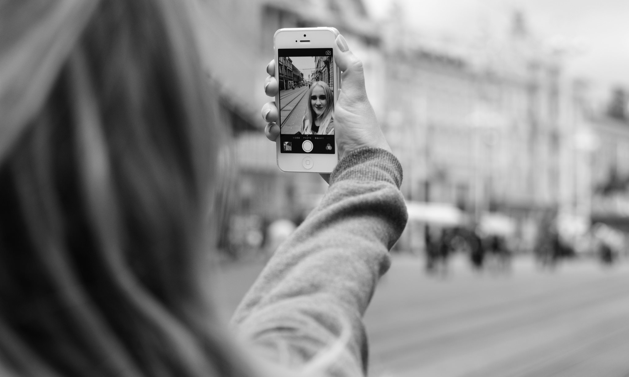 Mania e fotove “Selfie”, shprehen ekspertët