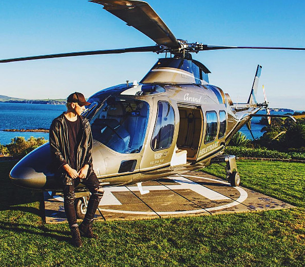 Babai dha dorëheqjen si kryeministër, ja si reagon i biri