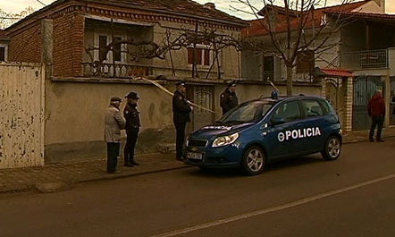 Dëshmia e krimit në Korçë: Pashë vëllanë të varur, nusja kishte ikur nga shtëpia