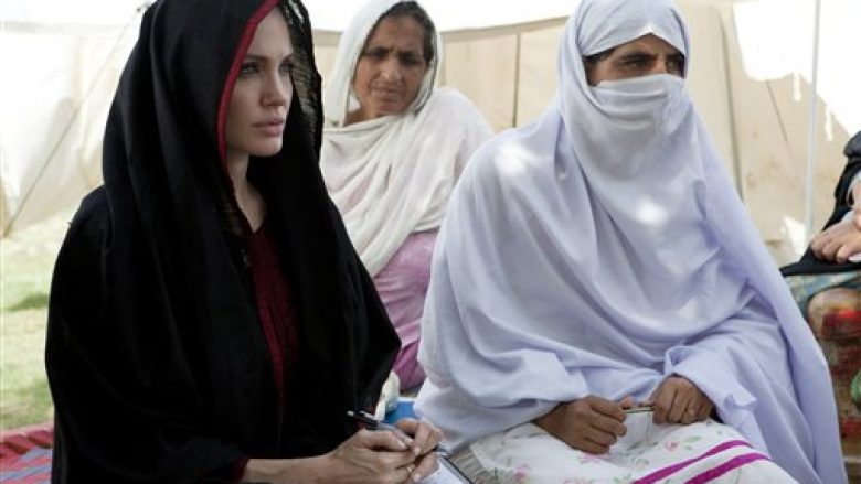 Angelina Jolie: Në Islam kam gjetur paqen